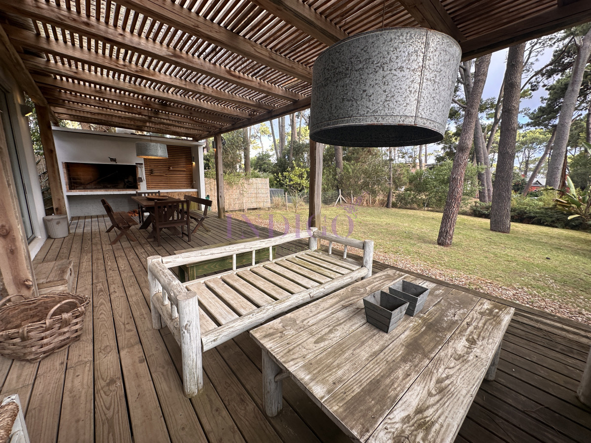 Casa Ref.142 - Casa en venta, Montoya, La Barra, 4 dorm.
