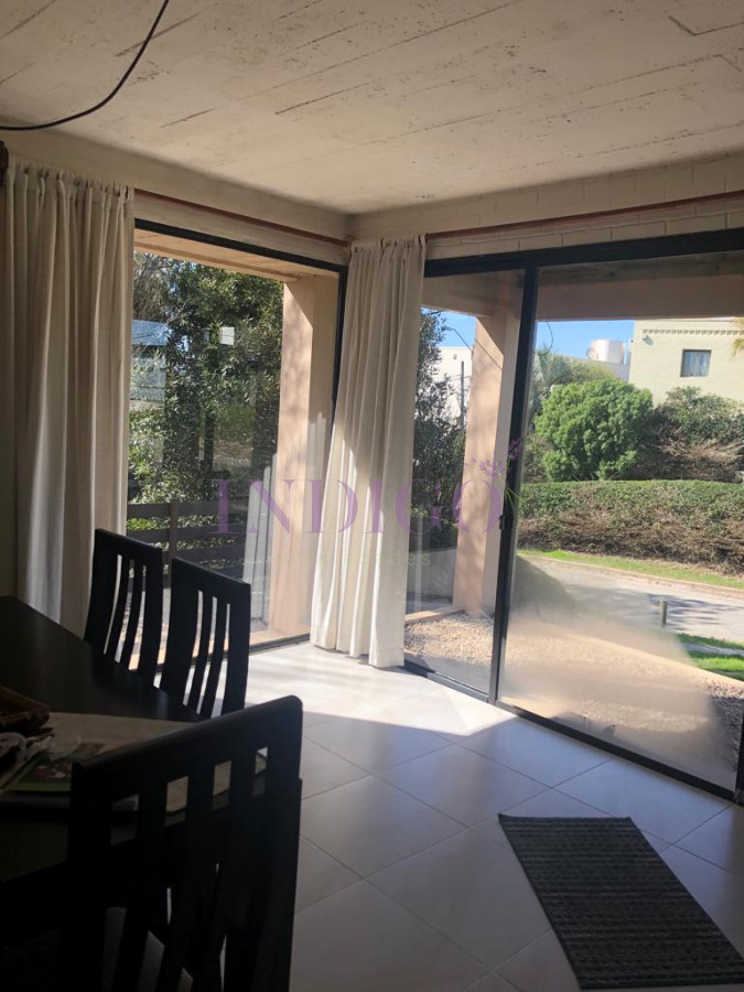 Casa Ref.568 - Venta y alquiler en Montoya a mts de ruta 10.