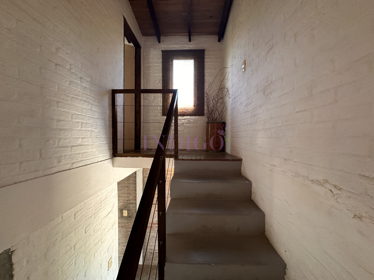 Casa Ref.1266 - Casa en La Barra, 3 dorm y 2 baños, en alquiler