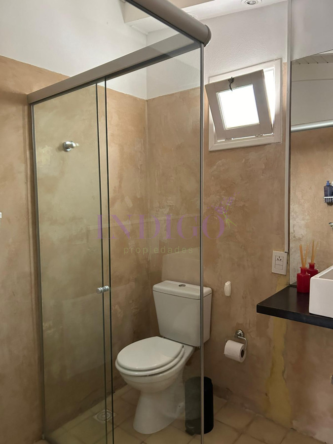 Casa Ref.808 - Casa 4 Dormitorios, 3 baños, piscina y parrillero, con dependencia!