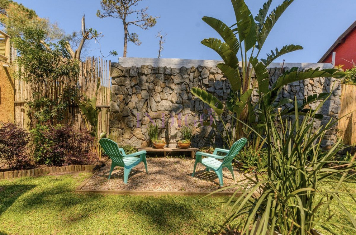 Casa Ref.347 -  Venta y alquiler Montoya, 3 dormitorios y pileta.