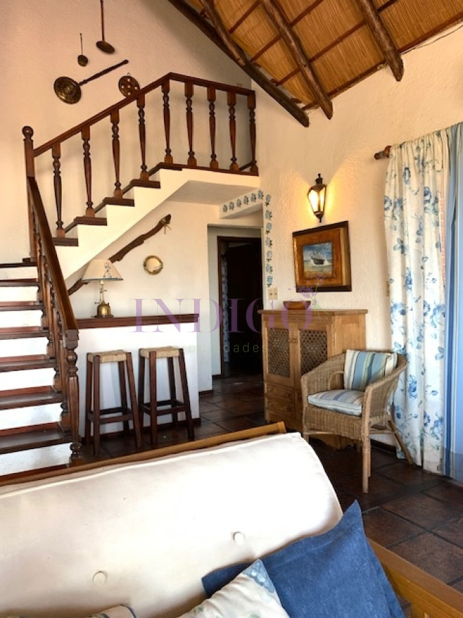 Casa Ref.739 - Amplio quincho con vistas al mar, 3 dormitorios con dependencia y un gran parillero