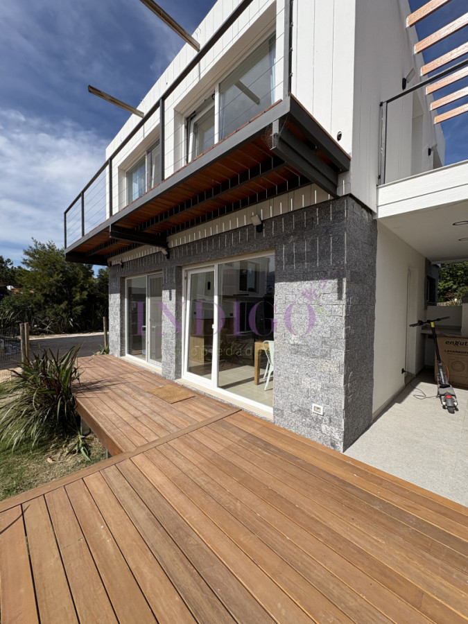 Casa Ref.1301 - Casa en venta y alquiler en la Barra