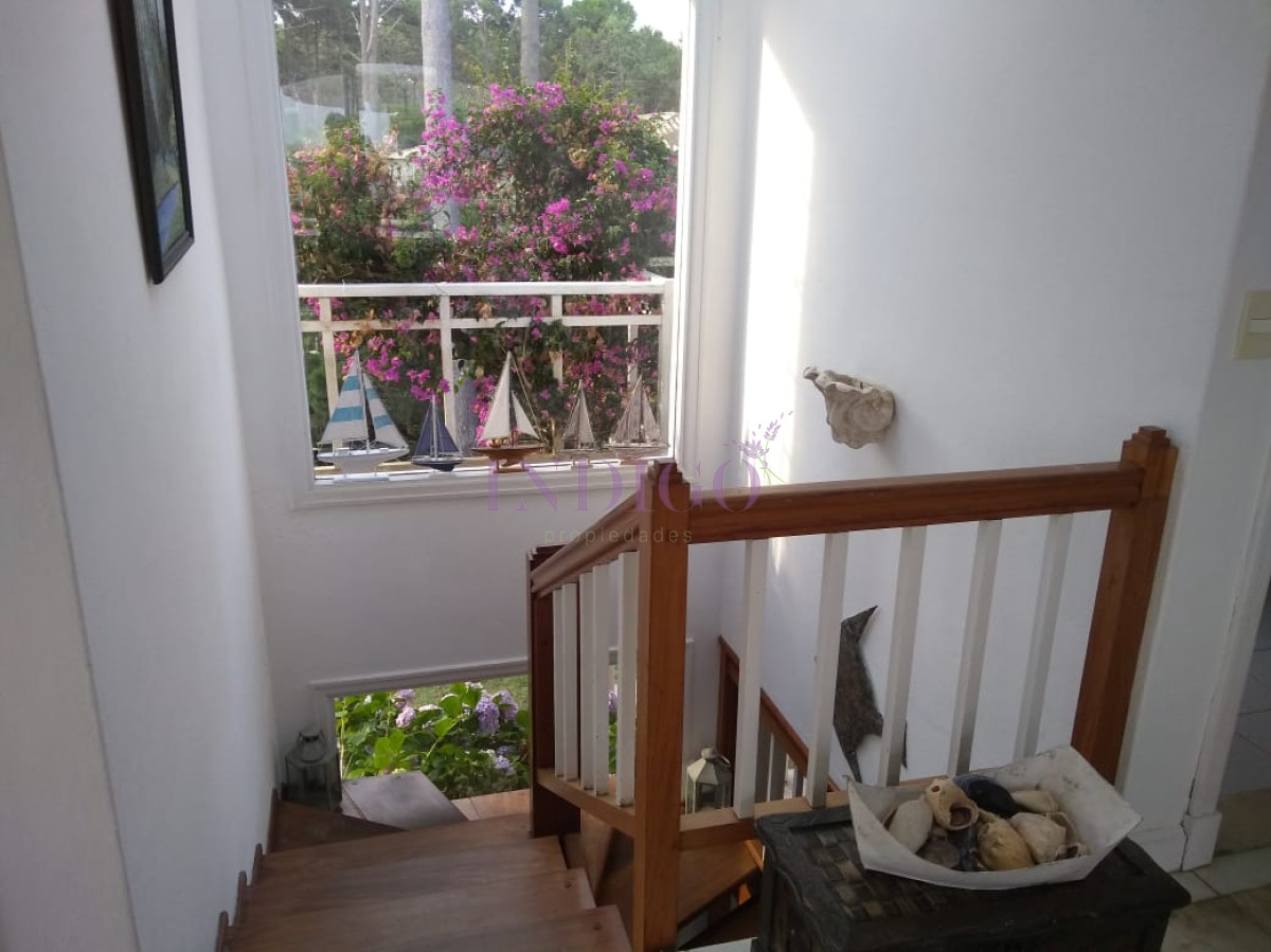 Casa Ref.403 - Casa en venta y alquiler frente al mar en Manantiales.