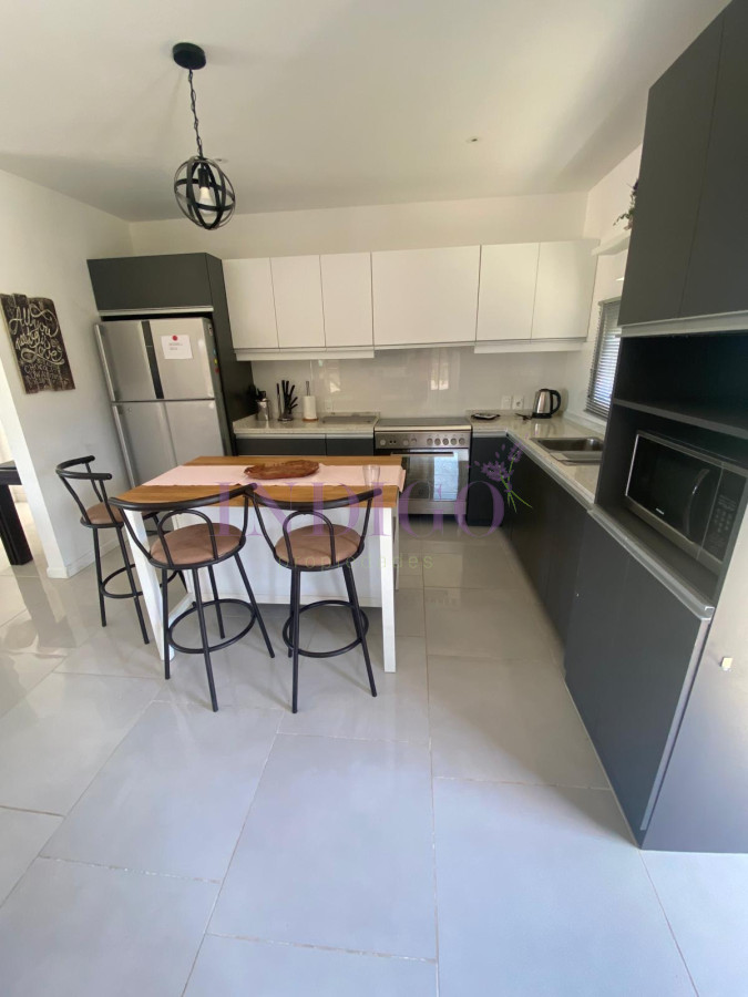 Casa Ref.1329 - Manantiales en alquiler 3 dorm.