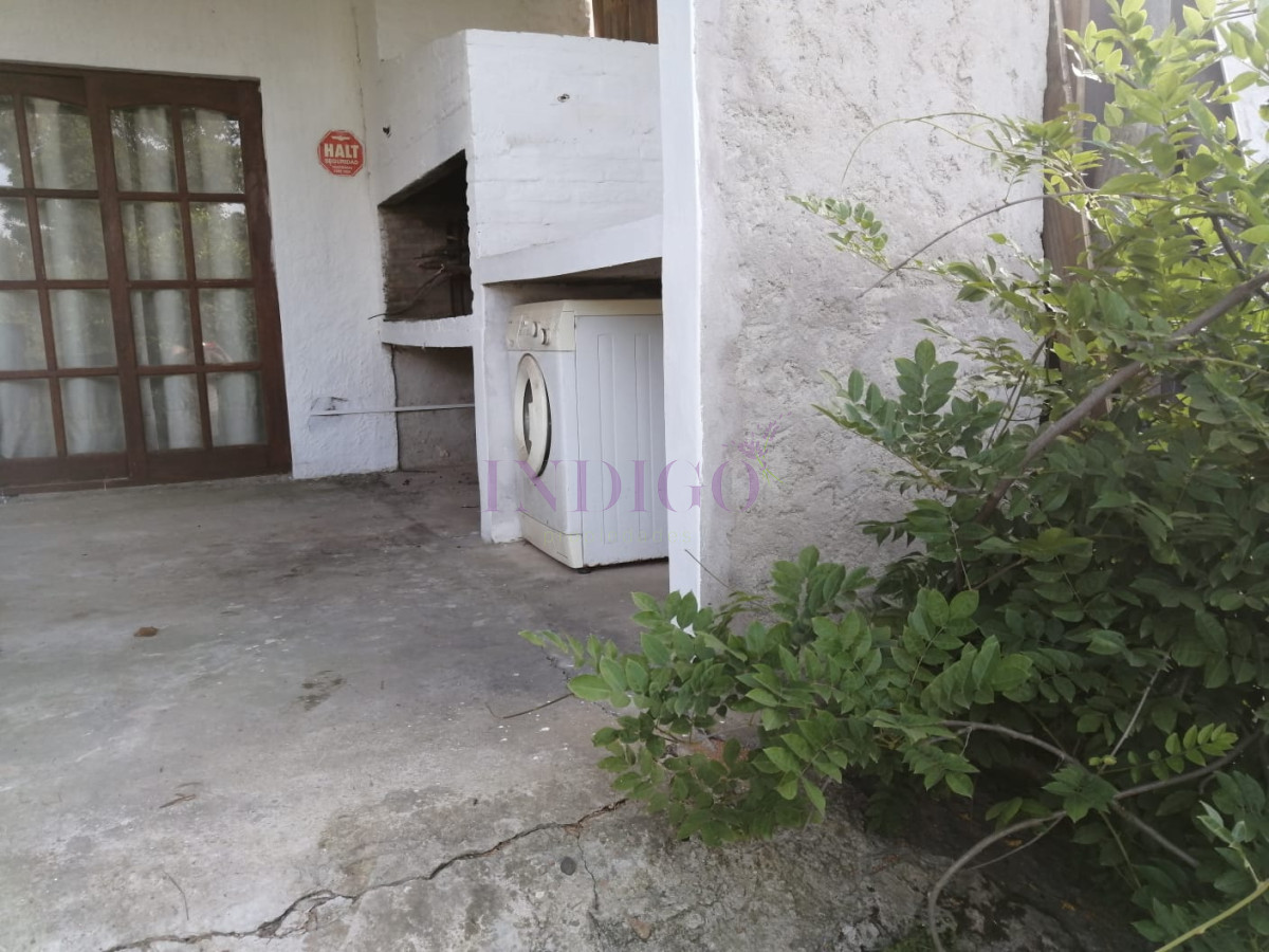 Casa Ref.748 - Casa de 3 Dormitorios en Alquiler, a metros de la playa.
