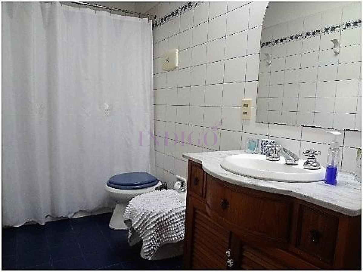 Casa Ref.138 - Casa en alquiler en la zona La Barra, 3 dorm y dep.