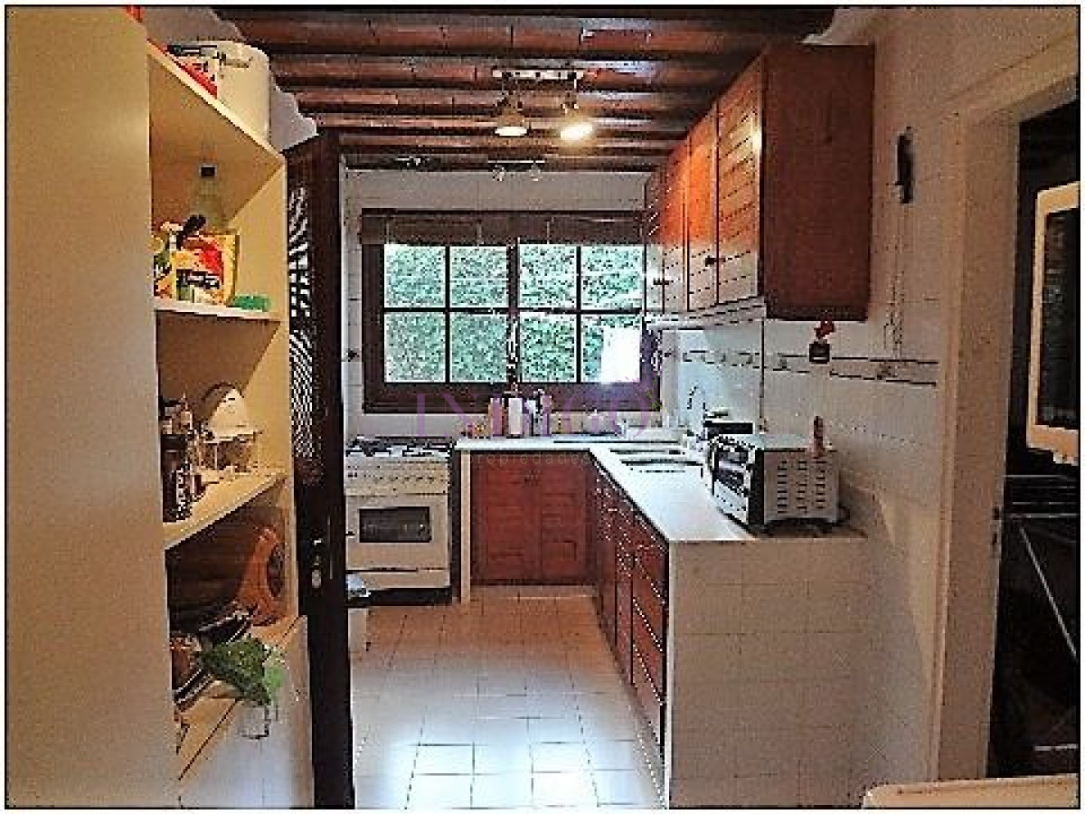 Casa Ref.138 - Casa en alquiler en la zona La Barra, 3 dorm y dep.
