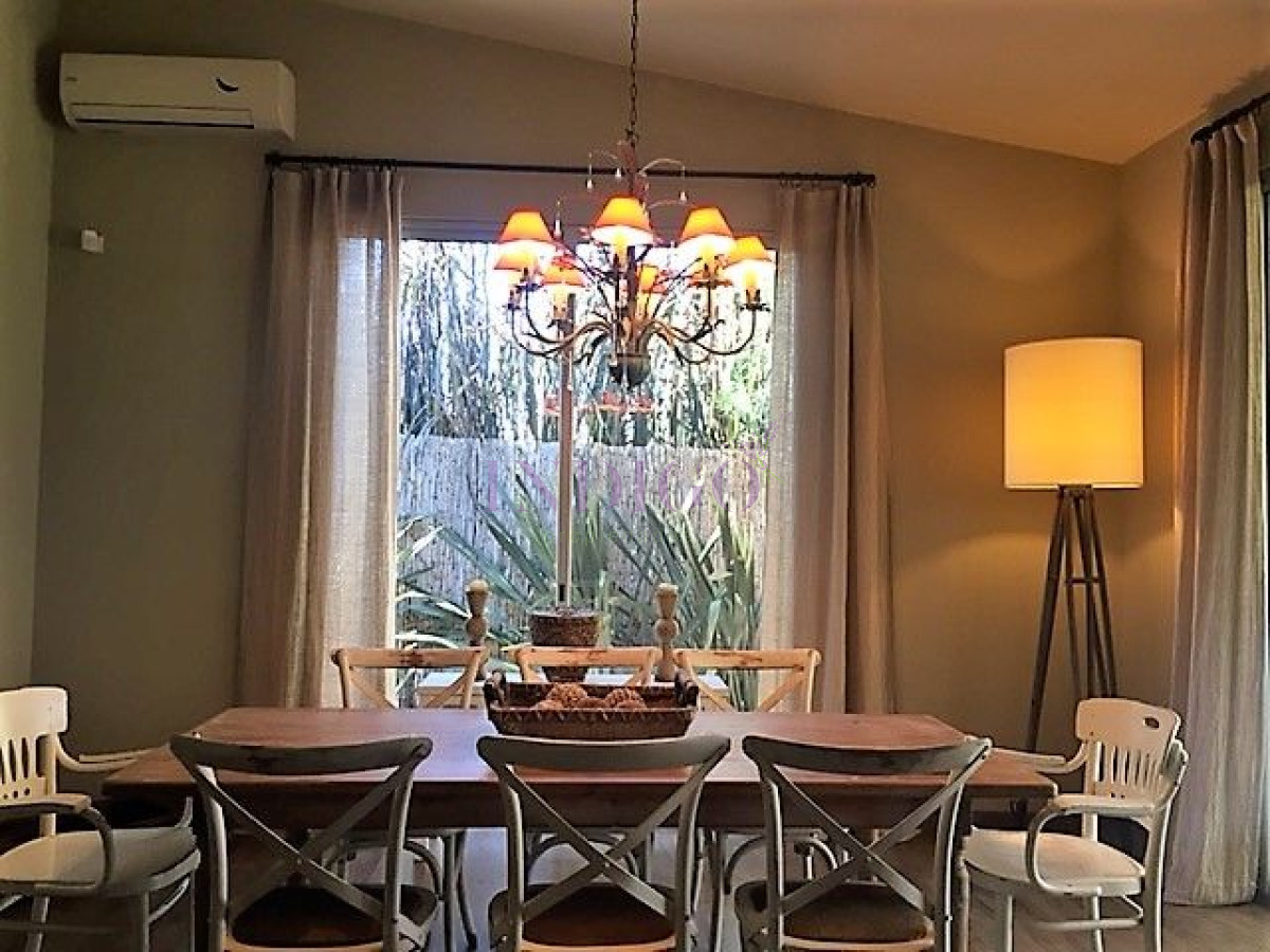 Casa Ref.142 - Casa en venta, Montoya, La Barra, 4 dorm.