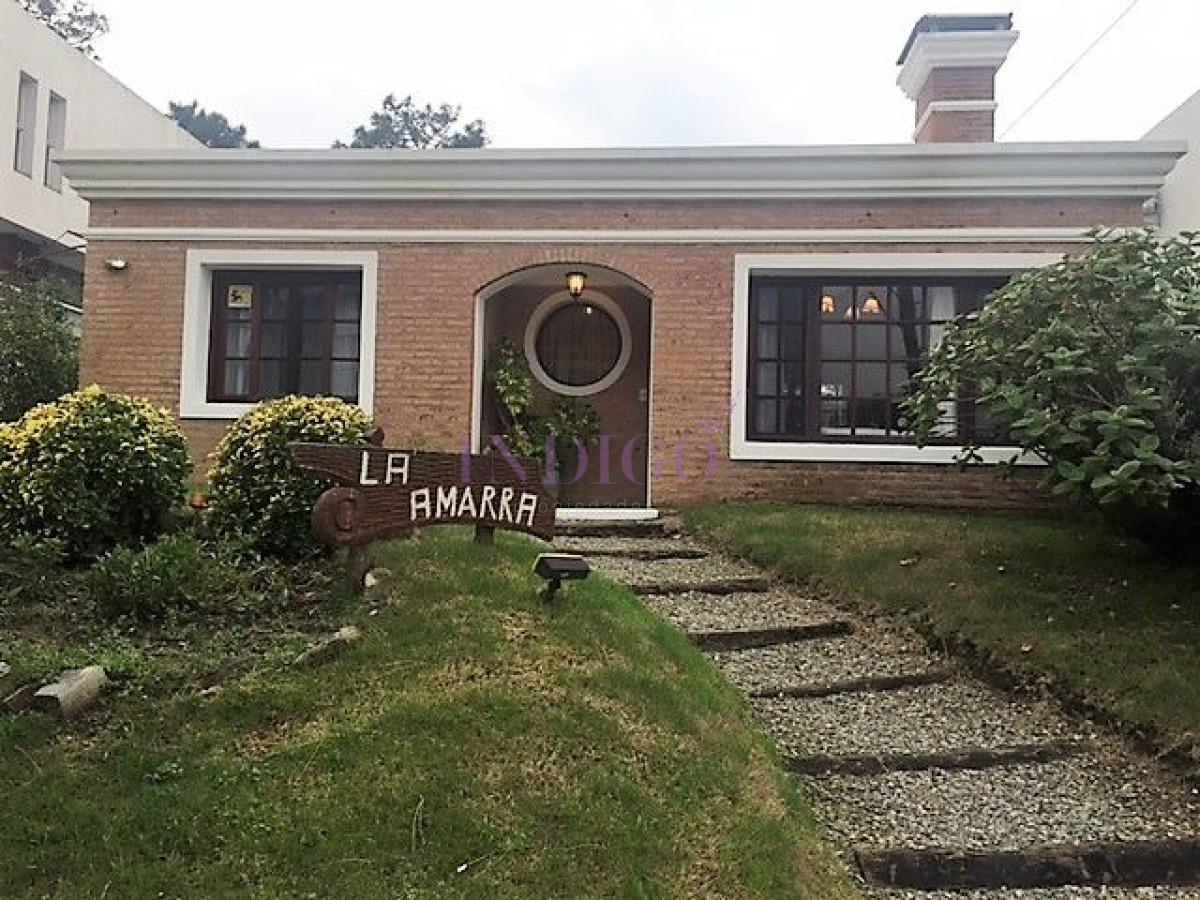 Casa en alquiler en  Montoya, 3 dormitorios . - IDG143C