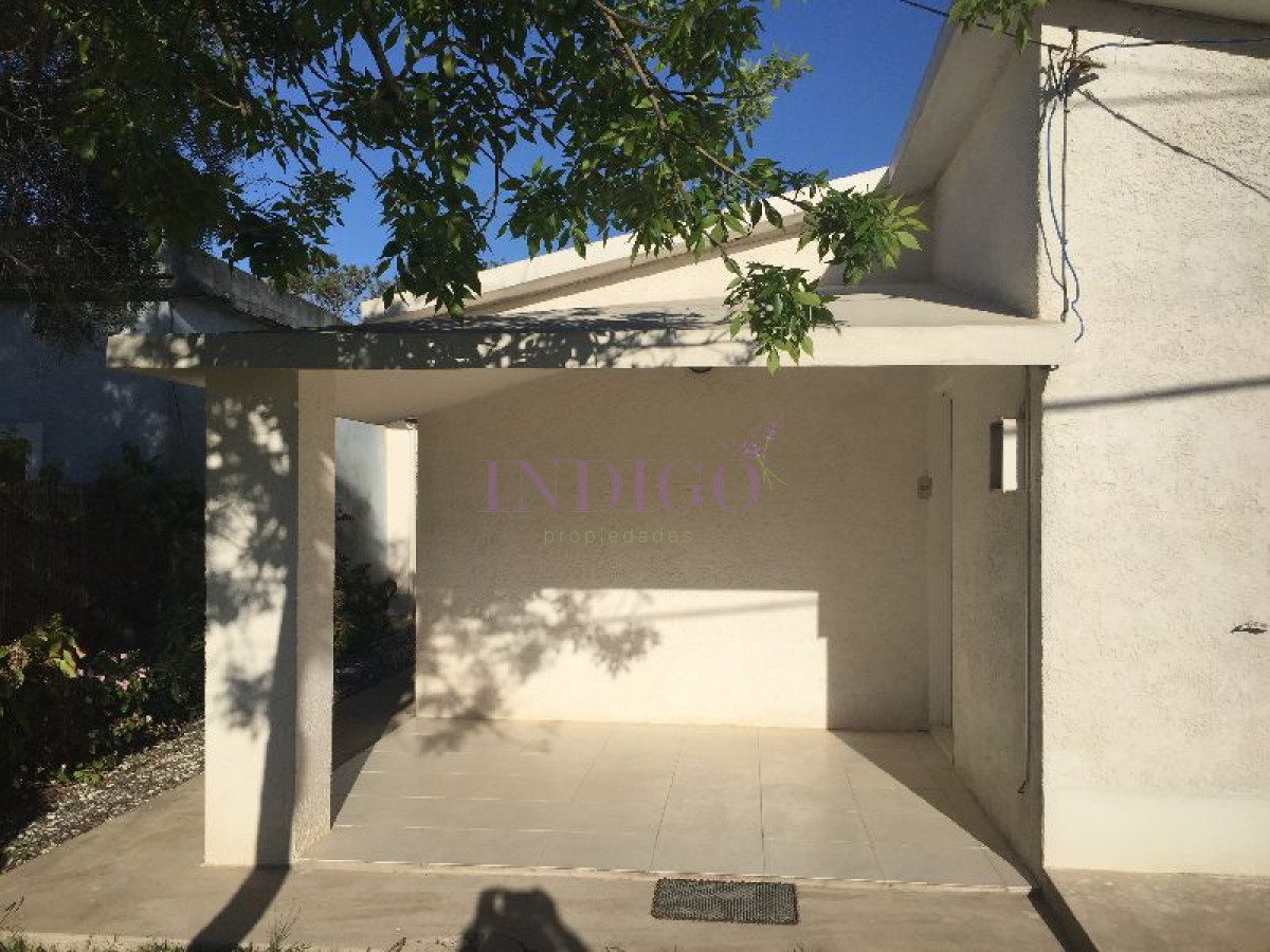 Casa Ref.177 - Casa en alquiler en Manantiales, 3 dormitorios .