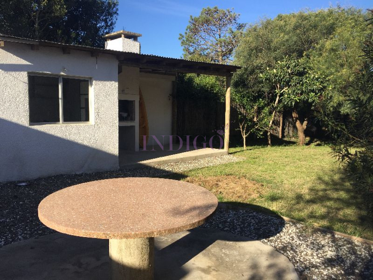 Casa Ref.177 - Casa en alquiler en Manantiales, 3 dormitorios .