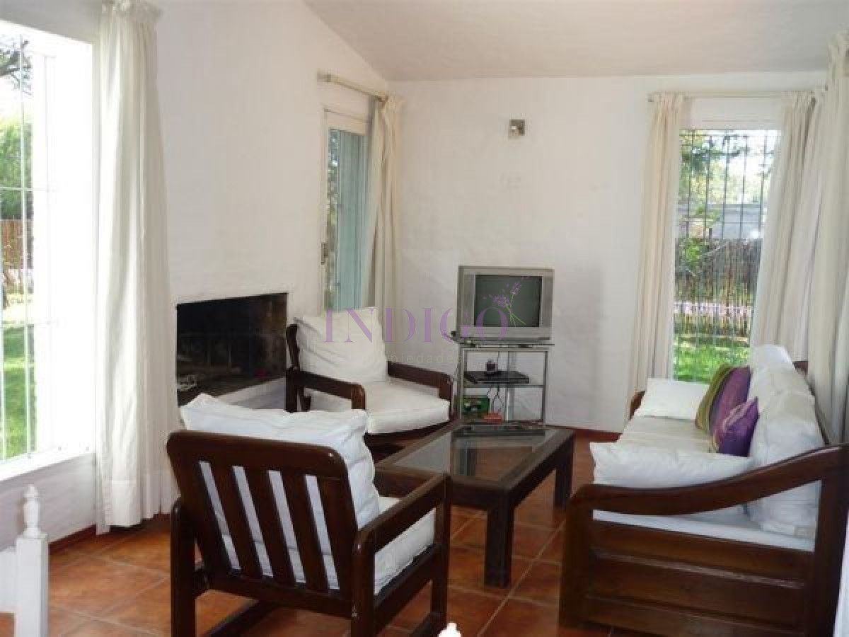 Casa Ref.255 - Casa en alquiler en La Barra, 2 dormitorios .