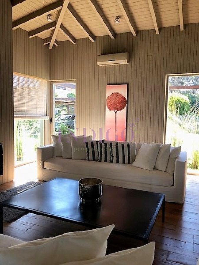 Casa Ref.326 - Excelente propiedad en venta y alquiler en  Pinar del Faro. Ambientes super cancheros, muy bien equipada.