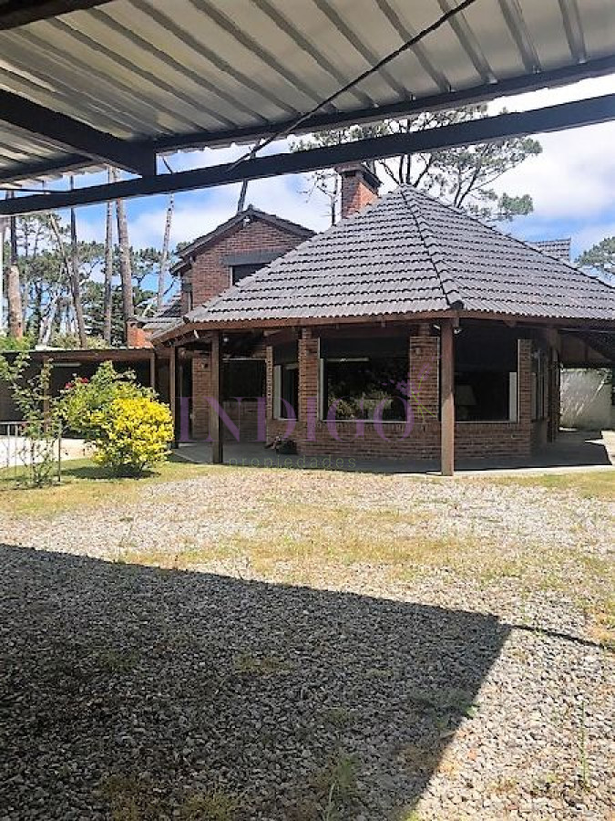Casa en Mansa, 4 dormitorios * - Indigo Propiedades
