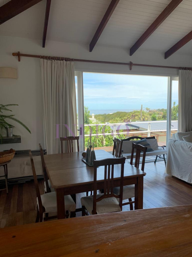 Casa Ref.290 - Casa en alquiler Punta piedras  , 3 dormitorios .