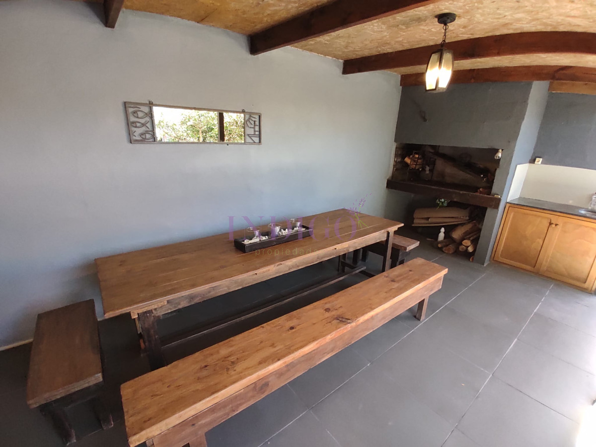 Casa Ref.738 - En Alquiler, Altos de punta Piedra, casa de 4 dorm con parrillero y piscina.