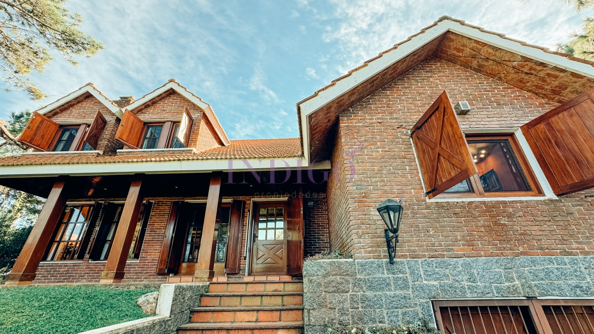 Casa Ref.1240 - Casa en Venta en Rincon Del Indio 