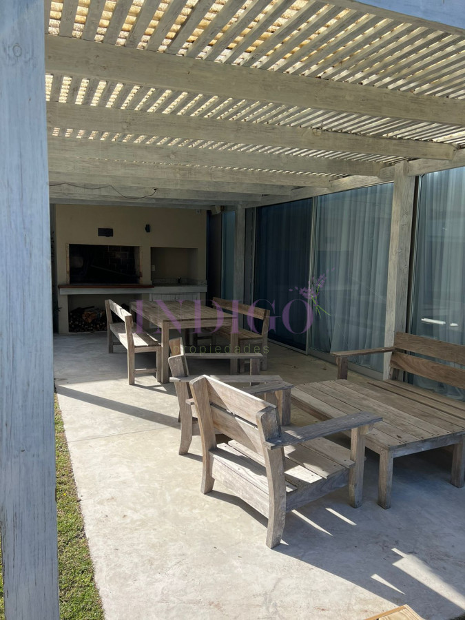 Casa Ref.1097 - casa en barrio Barra verde en alquiler