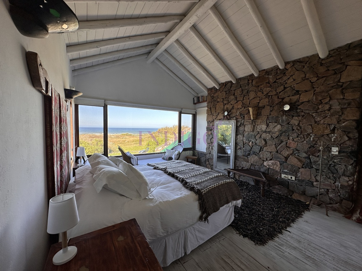 Casa Ref.21 - Casa en Punta Piedras con 3 Dormitorios, Venta y Alquiler.