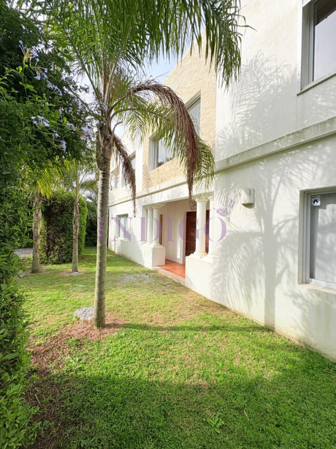 Casa Ref.444 - Alquiler casa  en Montoya, 4 dormitorios más servicio.