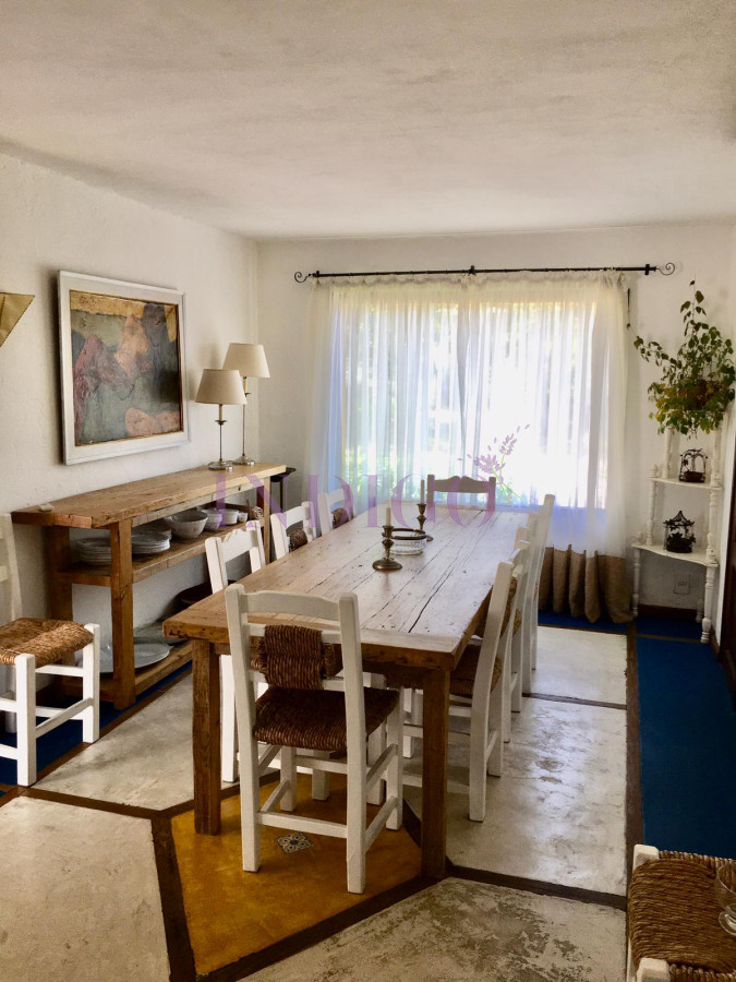 Casa Ref.180 - Casa en venta La Barra, 4 dormitorios , muy cerca de La Posta del Cangrejo.