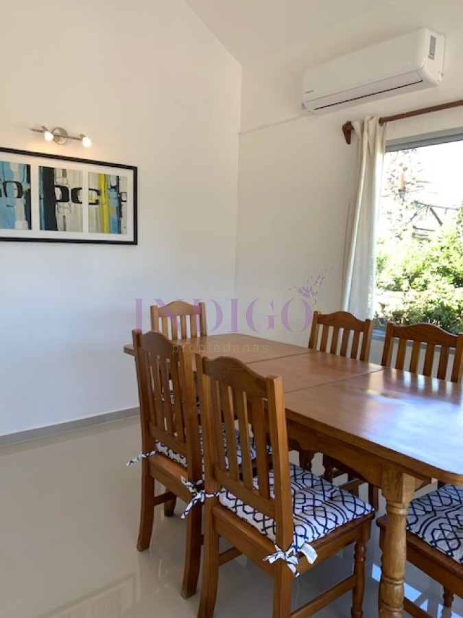 Casa Ref.738 - En Alquiler, Altos de punta Piedra, casa de 4 dorm con parrillero y piscina.