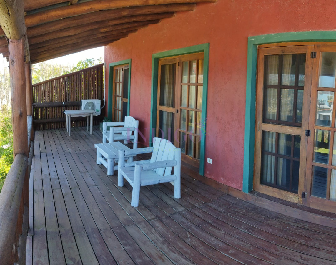 Casa Ref.618 - Amplia casa en Alto de Punta Piedras, con vista y a pasos del mar