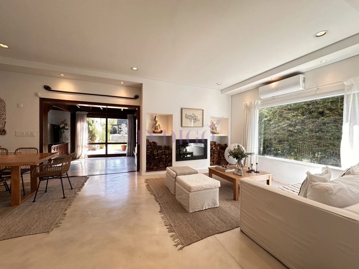 Casa Ref.1245 - Casa en venta , San Rafael, 4 dorm y dependencia, con piscina y parrillero.