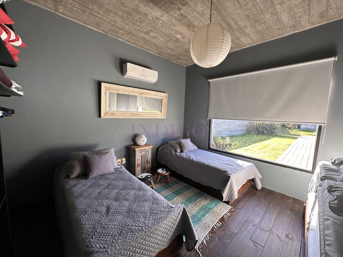 Casa Ref.1103 - Casa en alquiler en Manantiales 3 dorm y dependencia con piscina