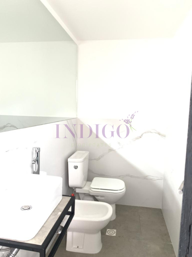 Casa Ref.851 - Casa en Montoya, 4 Dormitorios y 4 Baños, Parrillero y Piscina