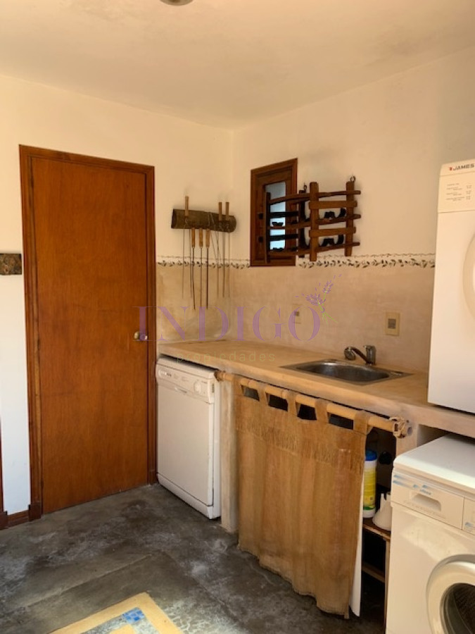 Casa Ref.739 - Amplio quincho con vistas al mar, 3 dormitorios con dependencia y un gran parillero