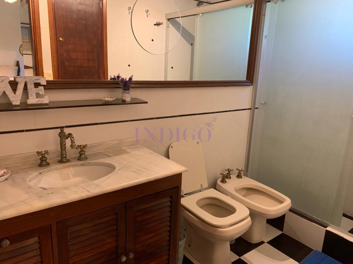 Casa Ref.12 - Casa en venta Avenida Roosevelt, Punta del Este 4 dormitorios .