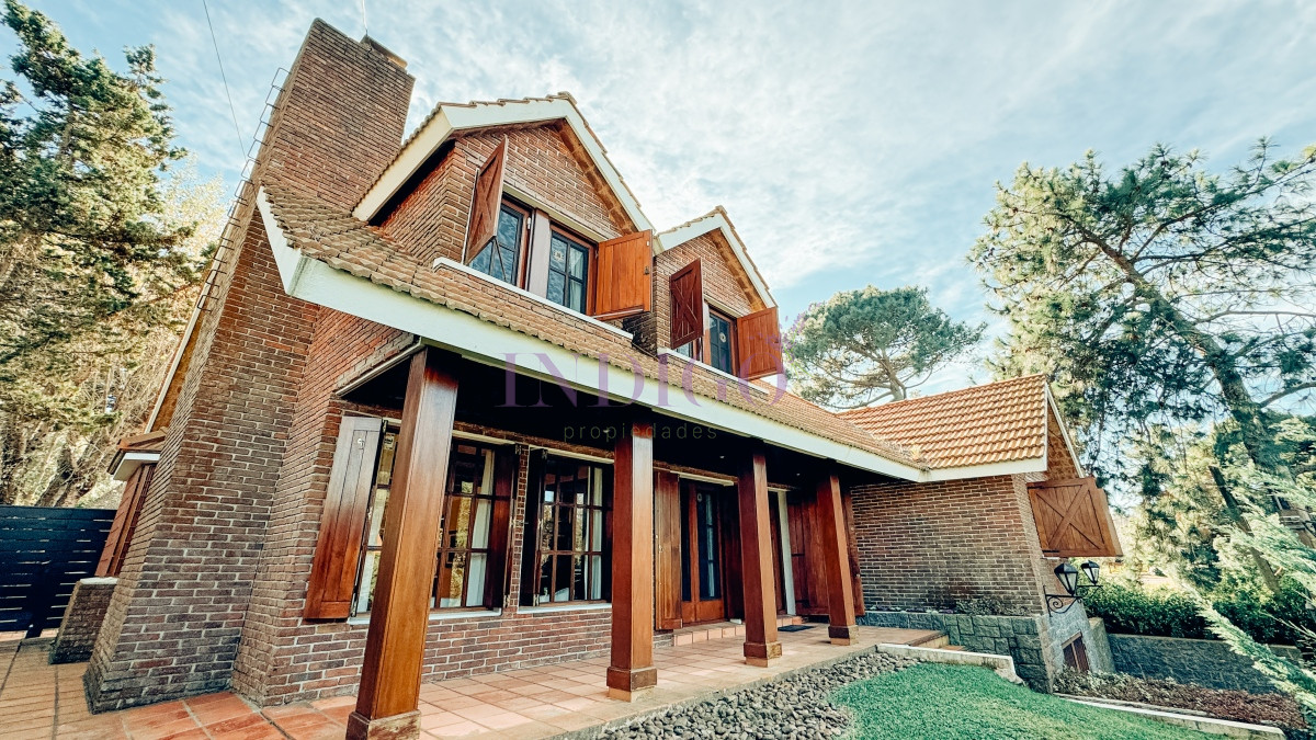 Casa Ref.1240 - Casa en Venta en Rincon Del Indio 