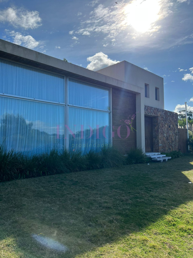 Casa Ref.1097 - casa en barrio Barra verde en alquiler