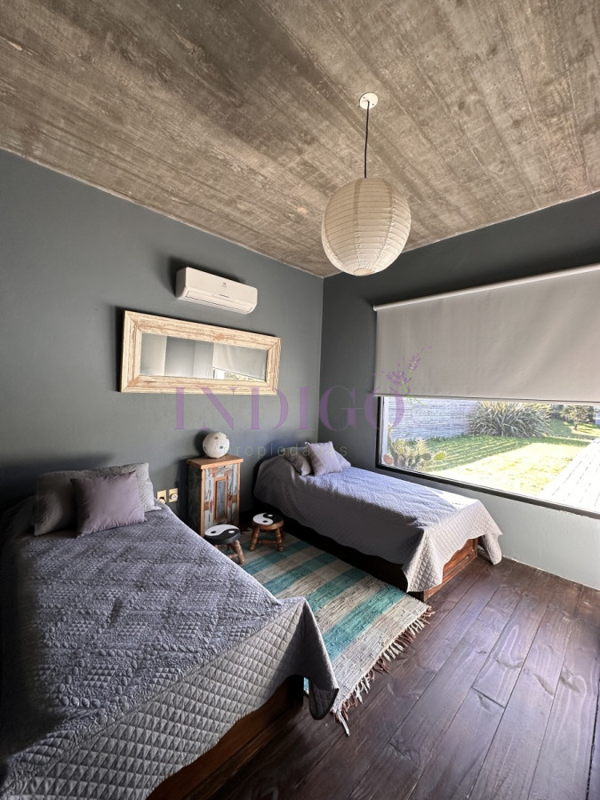 Casa Ref.1103 - Casa en alquiler en Manantiales 3 dorm y dependencia con piscina