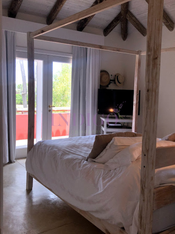 Casa Ref.359 - Impòrtante propiedad en venta y alquiler en el barrio privado mas cool de Manantiales.