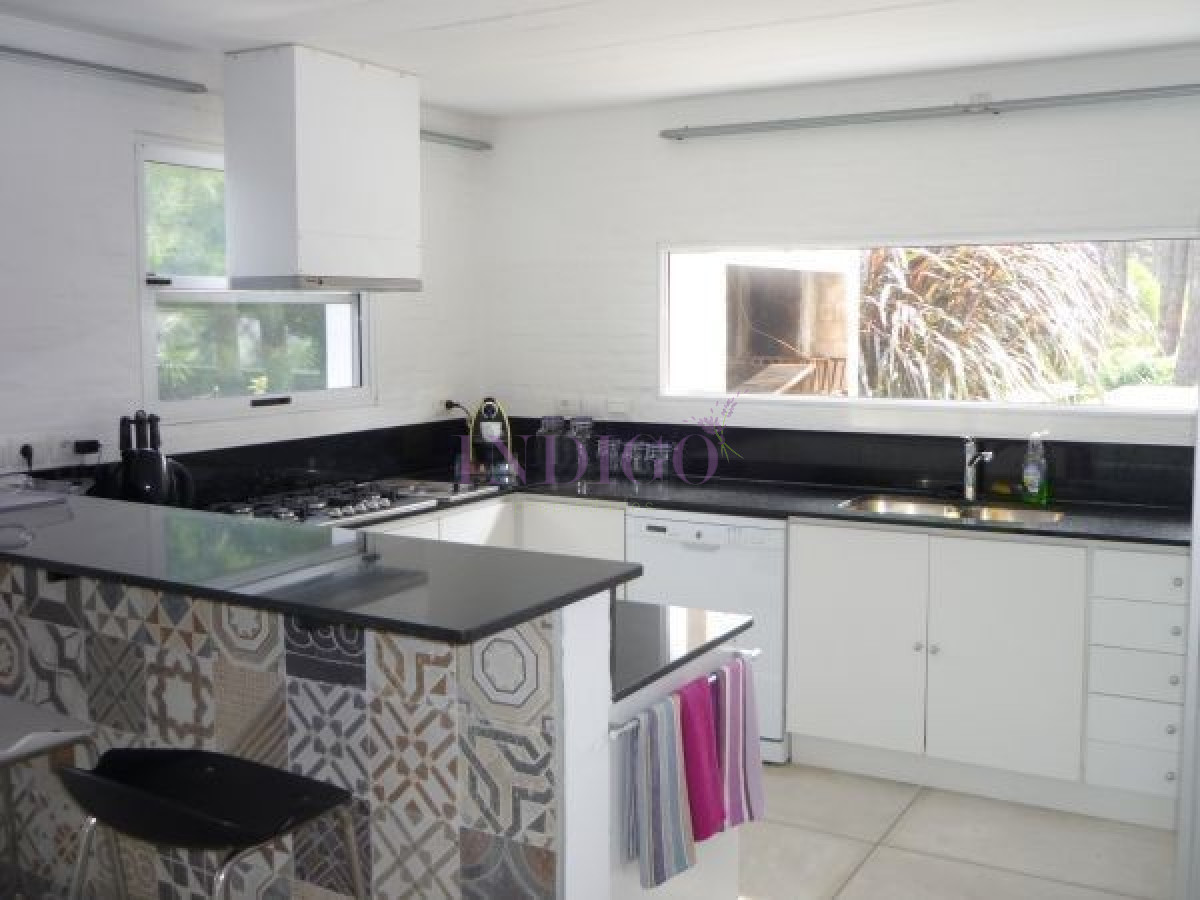 Casa Ref.1107 - Casa en alquiler Laguna blanca capacidad 10 pesonas