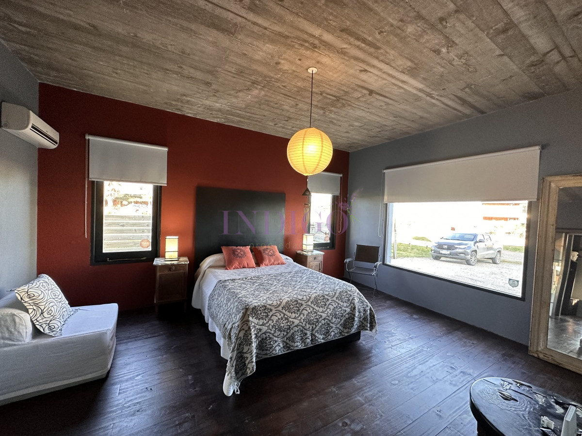 Casa Ref.1103 - Casa en alquiler en Manantiales 3 dorm y dependencia con piscina