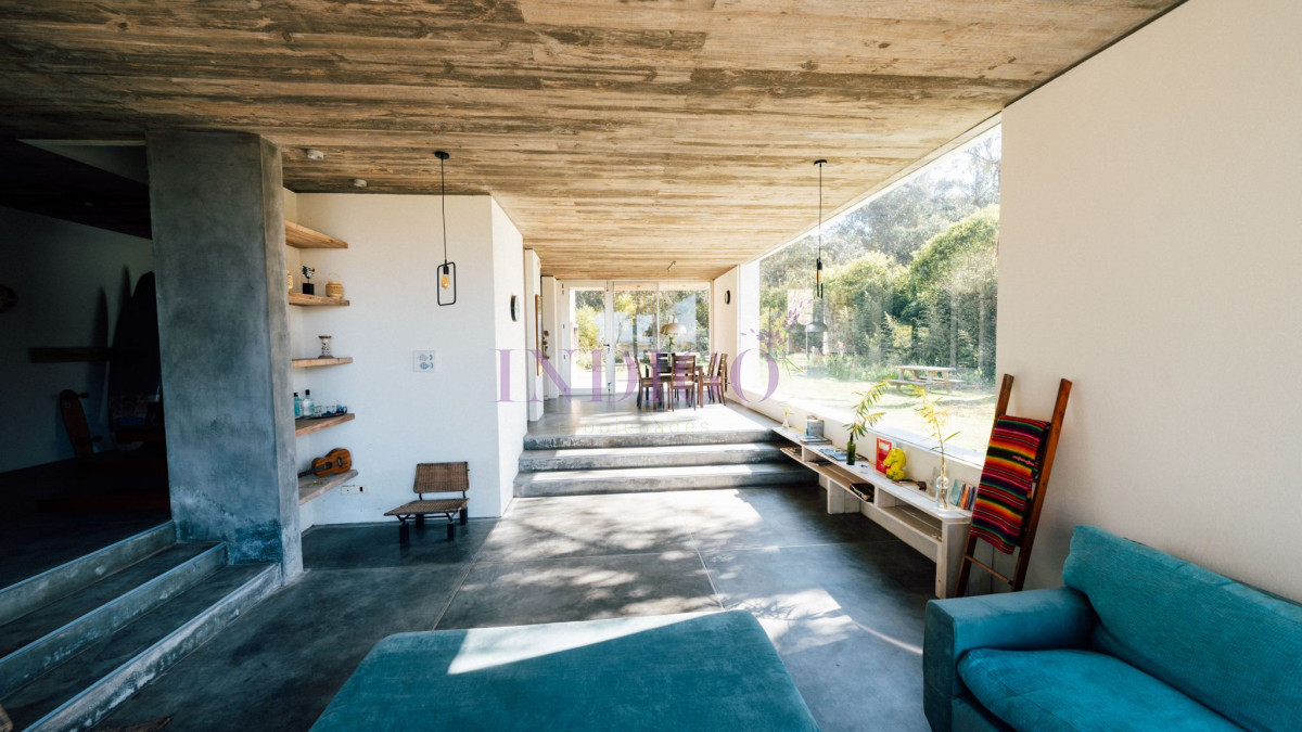 Casa Ref.891 - Casa en  venta Santa Mónica en frente a la Laguna, 2 dormitorios 2 baños
