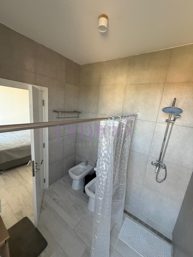 Casa Ref.1343 - Casa en alquiler La barra, 3 dorm, 3 baños, parrillero.