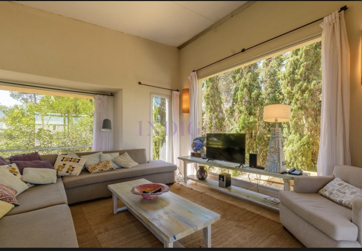 Casa Ref.347 -  Venta y alquiler Montoya, 3 dormitorios y pileta.