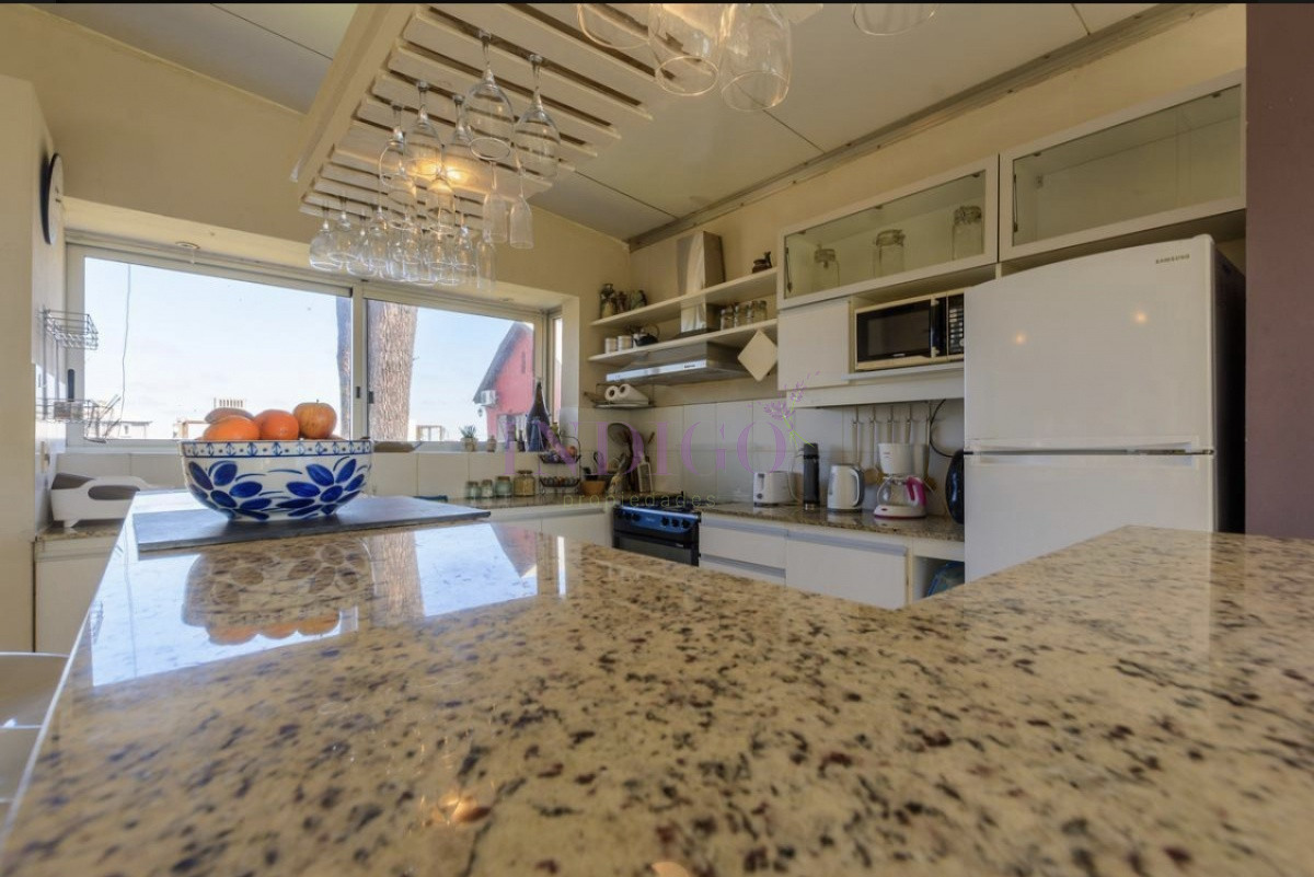 Casa Ref.347 -  Venta y alquiler Montoya, 3 dormitorios y pileta.