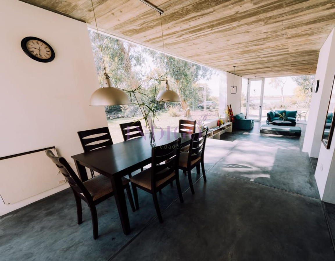 Casa Ref.891 - Casa en  venta Santa Mónica en frente a la Laguna, 2 dormitorios 2 baños