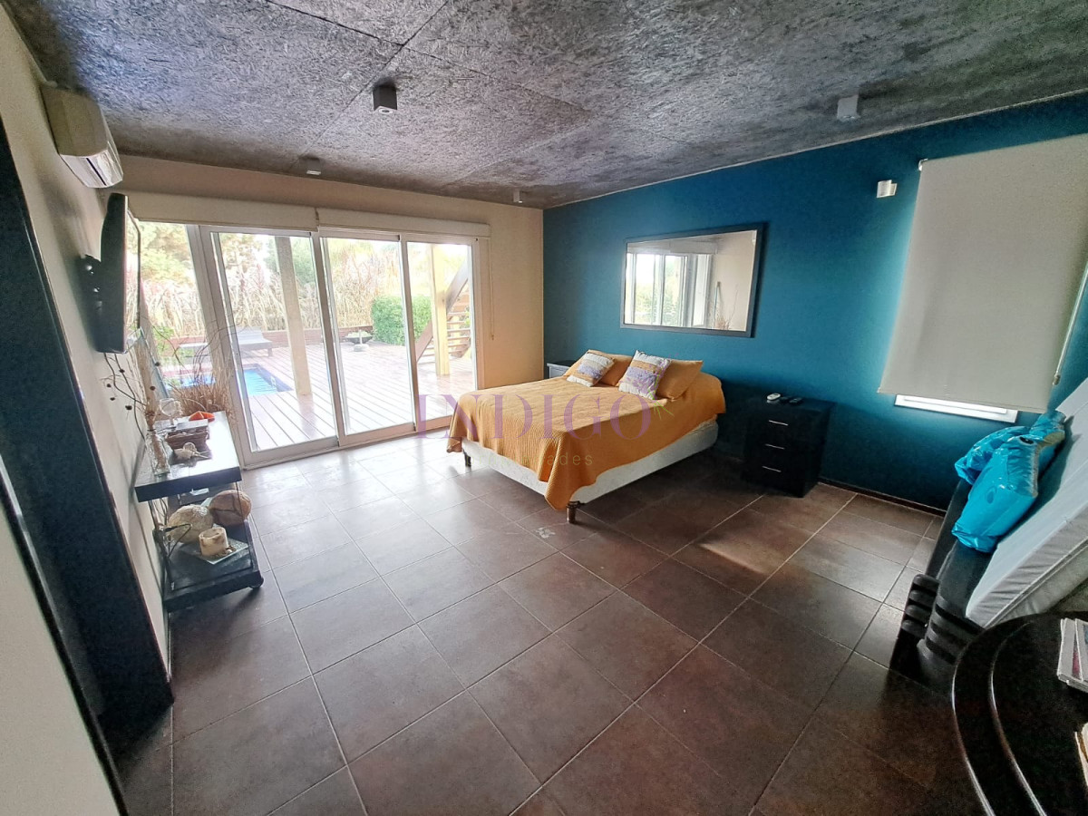 Casa Ref.287 - Hermosa, aplia y luminosos casa en Tio Tom en Venta. Amplios ambientes, piscina, parrillero, canchas y buenas vistas!