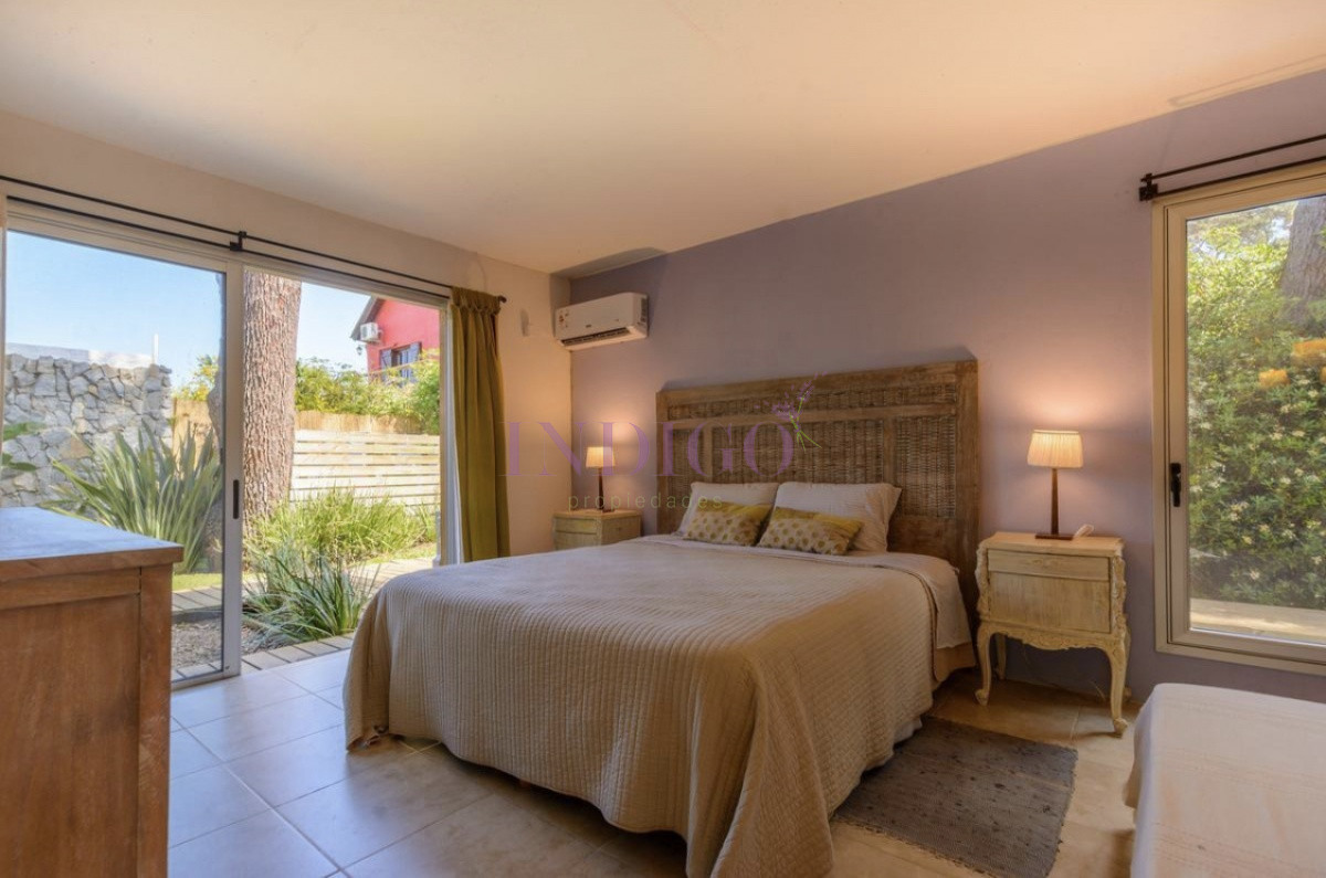 Casa Ref.347 -  Venta y alquiler Montoya, 3 dormitorios y pileta.