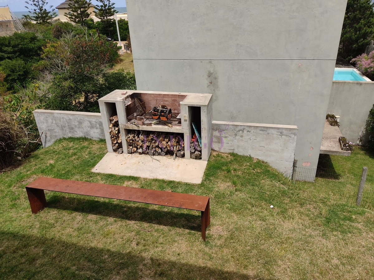 Casa Ref.265 - Casa en venta y alquiler, Punta Piedras muy buena vista, 3 dormitorios 