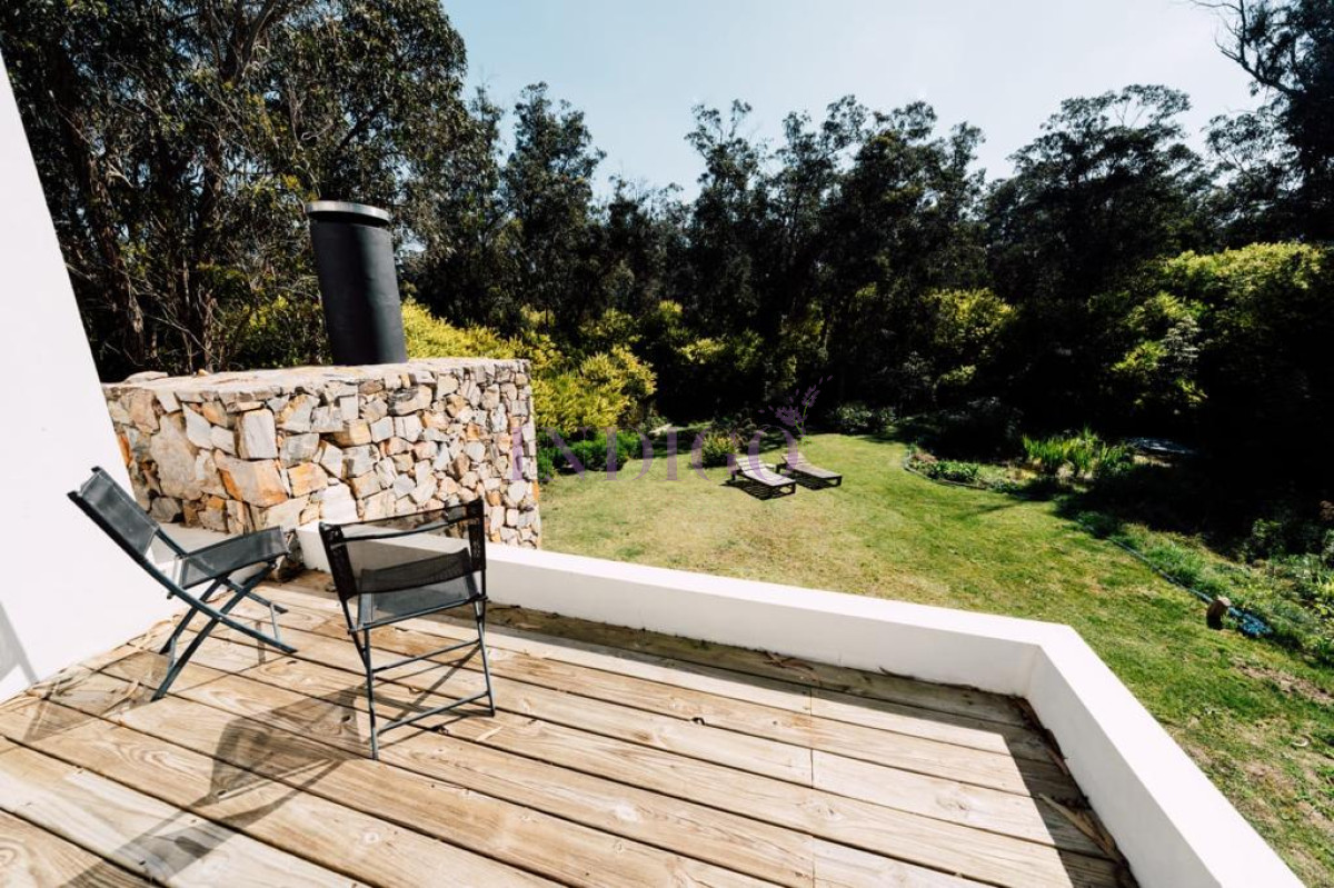 Casa Ref.891 - Casa en  venta Santa Mónica en frente a la Laguna, 2 dormitorios 2 baños