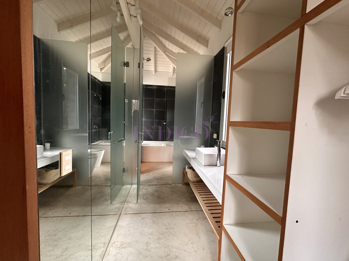 Casa Ref.1246 - Laguna blanca, casa en alquiler y venta.