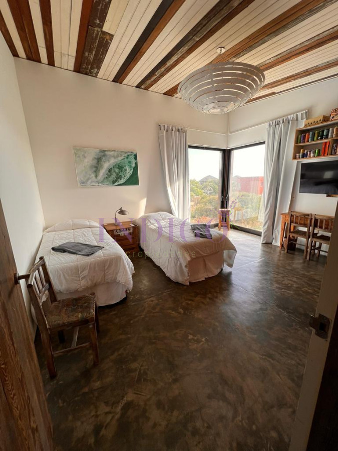 Casa Ref.265 - Casa en venta y alquiler, Punta Piedras muy buena vista, 3 dormitorios 